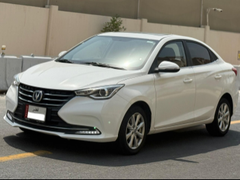 تشانجان  السفين  2020  اوتوماتيك  100,000 كم  4 سلندر  سحب امامي  سيدان  أبيض