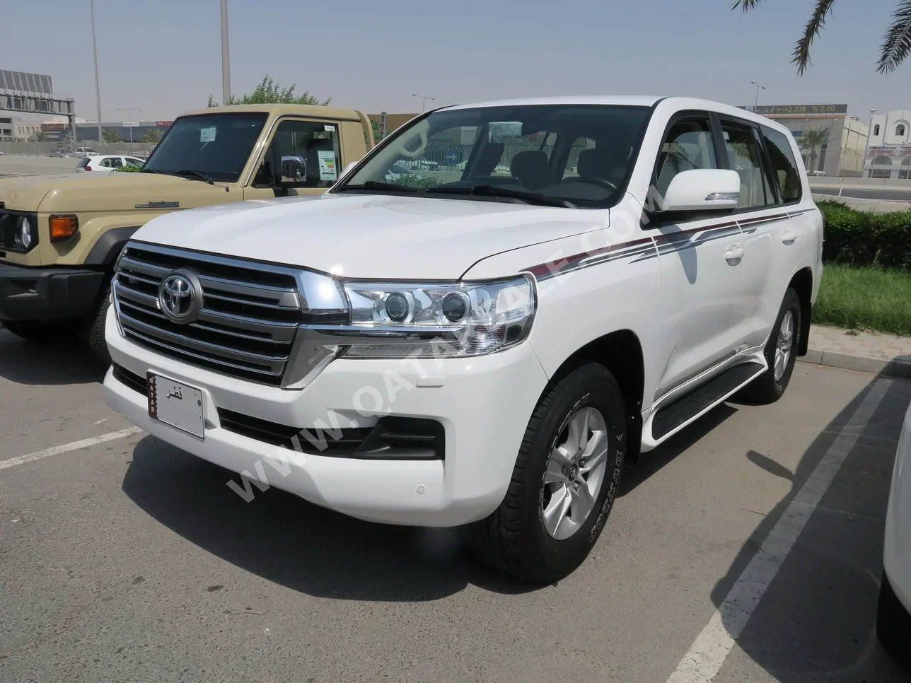 Toyota  Land Cruiser  GXR  2019  Automatic  248,000 Km  6 Cylinder  Four Wheel Drive (4WD)  SUV  White