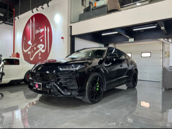 لمبرجيني  اوروس  2019  اوتوماتيك  95,000 كم  8 سلندر  دفع رباعي  اس يو في  أسود  تحت الضمان