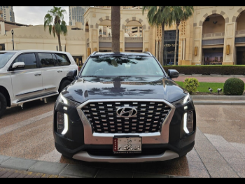 Hyundai  Palisade  2021  Automatic  68,000 Km  6 Cylinder  All Wheel Drive (AWD)  SUV  Gray  With Warranty