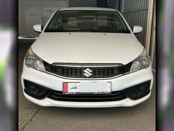 سوزوكي  سياز  2022  اوتوماتيك  113,000 كم  4 سلندر  سحب امامي  سيدان  أبيض