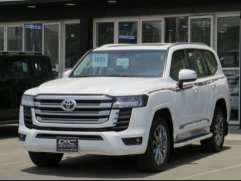 تويوتا  لاند كروزر  جي اكس ار توين توربو  2025  اوتوماتيك  0 كم  6 سلندر  دفع رباعي  اس يو في  أبيض  تحت الضمان