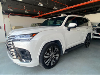 Lexus  LX  600 Luxury  2022  Automatic  88,000 Km  6 Cylinder  Four Wheel Drive (4WD)  SUV  White  With Warranty