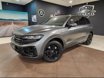Volkswagen  Touareg  R line  2024  Automatic  23,000 Km  6 Cylinder  All Wheel Drive (AWD)  SUV  Gray Matte  With Warranty