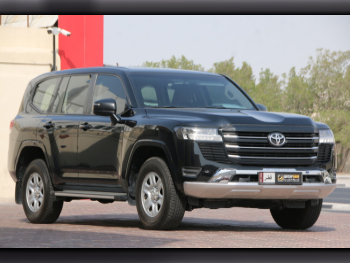 تويوتا  لاند كروزر  جي اكس  2023  اوتوماتيك  35,000 كم  6 سلندر  دفع رباعي  اس يو في  أسود  تحت الضمان