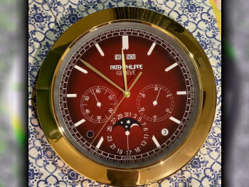 ساعة الحائط  أحمر  2022  سويسرا  دائري  Patek Philippe GENEVA Red Wall Clock  3 كغ \  حركة كوارتز