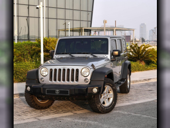 جييب  رانجلار  صحارى  2015  اوتوماتيك  137,000 كم  6 سلندر  دفع رباعي  اس يو في  رمادي