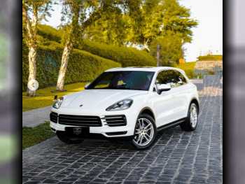 بورش  كيان  2019  اوتوماتيك  115,000 كم  6 سلندر  دفع رباعي  اس يو في  أبيض