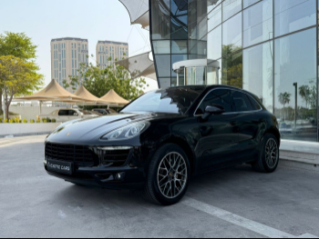 Porsche  Macan  S  2015  Automatic  95,000 Km  6 Cylinder  Four Wheel Drive (4WD)  SUV  Black
