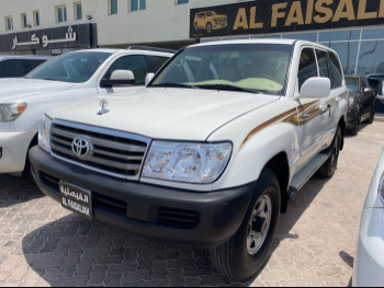 تويوتا  لاند كروزر  جي اكس  2003  اوتوماتيك  460,000 كم  6 سلندر  دفع رباعي  اس يو في  أبيض