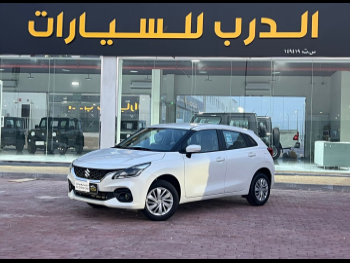 سوزوكي  بالينو  2025  اوتوماتيك  0 كم  4 سلندر  سحب امامي  سيدان  أبيض  تحت الضمان