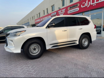 Lexus  LX  570 S  2017  Automatic  405,000 Km  8 Cylinder  Four Wheel Drive (4WD)  SUV  White