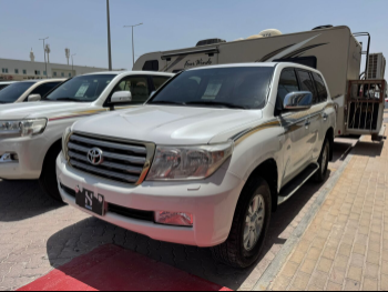 تويوتا  لاند كروزر  في اكس ار  2008  اوتوماتيك  409,000 كم  8 سلندر  دفع رباعي  اس يو في  أبيض