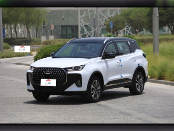 شيري  تيجو  7 برو ماكس  2026  اوتوماتيك  0 كم  4 سلندر  سحب امامي  اس يو في  أبيض  تحت الضمان