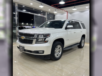 Chevrolet  Suburban  LS  2015  Automatic  219,000 Km  8 Cylinder  Four Wheel Drive (4WD)  SUV  White