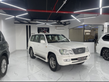 Lexus  LX  470  2006  Automatic  388,992 Km  8 Cylinder  Four Wheel Drive (4WD)  SUV  White