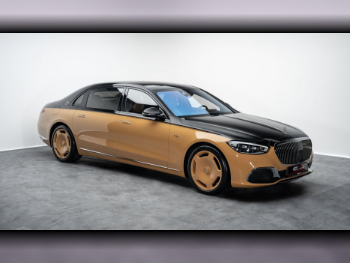 مرسيدس - بنز  مايباخ  S680  2023  اوتوماتيك  232 كم  12 سلندر  دفع كلي مستمر  سيدان  أسود وبيج