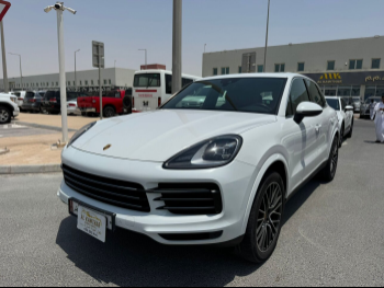 بورش  كيان  2019  اوتوماتيك  99,000 كم  6 سلندر  دفع رباعي  اس يو في  فضي