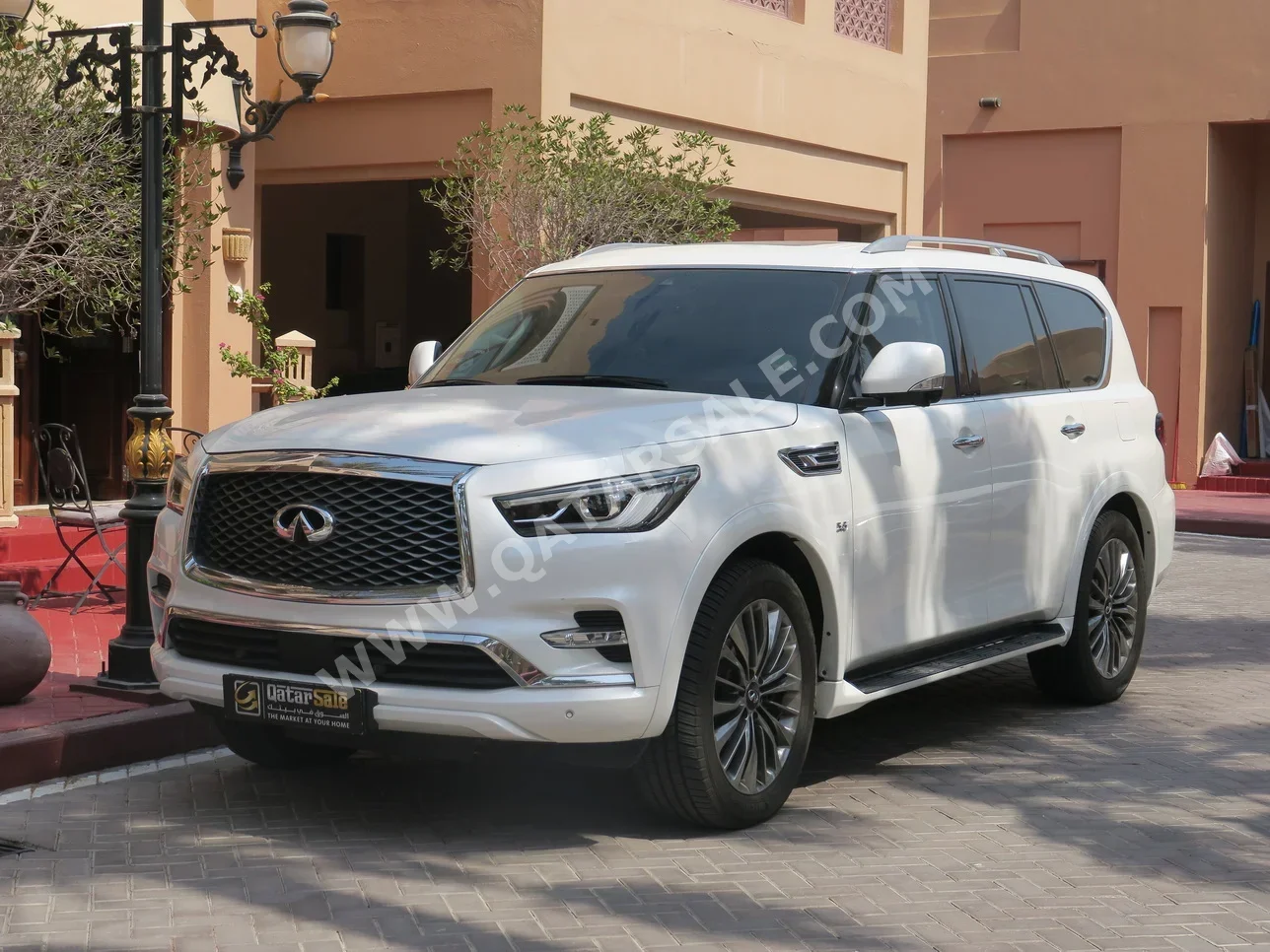 Infiniti  QX  80  2020  Automatic  39,000 Km  8 Cylinder  Four Wheel Drive (4WD)  SUV  White