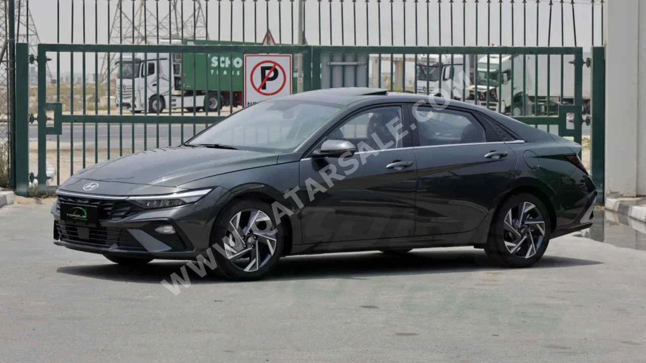 هيونداي  النترا  2025  اوتوماتيك  0 كم  4 سلندر  سحب امامي  سيدان  رمادي