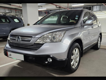 هوندا  سي آر في  تورينغ  2007  اوتوماتيك  122,000 كم  4 سلندر  دفع رباعي  اس يو في  فضي