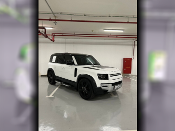 Land Rover  Defender  110 SE  2023  Automatic  55,000 Km  6 Cylinder  Four Wheel Drive (4WD)  SUV  White  With Warranty