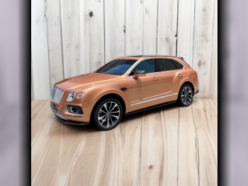 بنتلي  بينتايجا  2018  اوتوماتيك  81,000 كم  12 سلندر  دفع رباعي  اس يو في  ذهبي