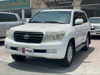 تويوتا  لاند كروزر  جي  2011  اوتوماتيك  506,000 كم  6 سلندر  دفع رباعي  اس يو في  أبيض