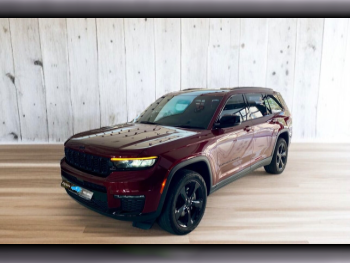 Jeep  Grand Cherokee  Altitude  2022  Automatic  31,800 Km  6 Cylinder  All Wheel Drive (AWD)  SUV  Maroon  With Warranty