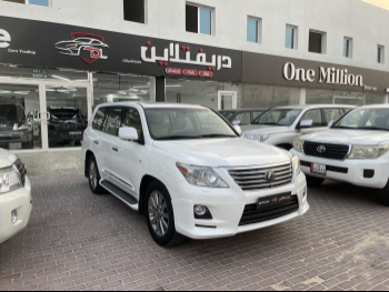 Lexus  LX  450  2010  Automatic  500,000 Km  8 Cylinder  Four Wheel Drive (4WD)  Sedan  White
