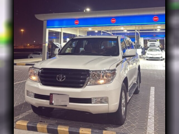 تويوتا  لاند كروزر  جي اكس  2010  اوتوماتيك  314,500 كم  6 سلندر  دفع رباعي  اس يو في  أبيض