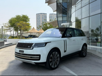 Land Rover  Range Rover  Vogue HSE  2023  Automatic  21,000 Km  8 Cylinder  Four Wheel Drive (4WD)  SUV  White  With Warranty
