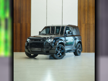 لاند روفر  ديفيندر  90 اتش اس اي  2023  اوتوماتيك  45,494 كم  6 سلندر  دفع رباعي  اس يو في  أسود  تحت الضمان