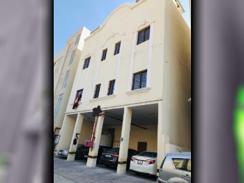 مباني ,ابراج ومجمعات - تجارية  - الدوحة  - مدينة خليفة الجنوبية  للبيع