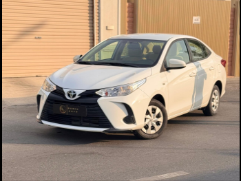 Toyota  Yaris  2022  Automatic  128,000 Km  4 Cylinder  Front Wheel Drive (FWD)  Sedan  White