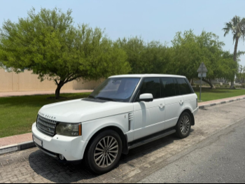 لاند روفر  رنج روفر  فوج  2012  اوتوماتيك  146,000 كم  8 سلندر  دفع رباعي  اس يو في  أبيض