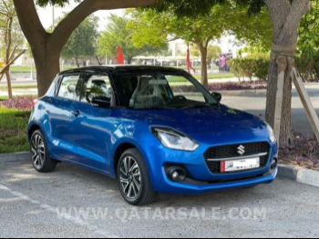 سوزوكي  سويفت  4 سلندر  هاتش باك  ازرق  2022