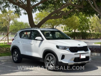 كيا  سونت  4 سلندر  إس يو في 2 في 4  أبيض  2021