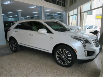 Cadillac  XT5  2017  Automatic  134,000 Km  6 Cylinder  Four Wheel Drive (4WD)  SUV  White