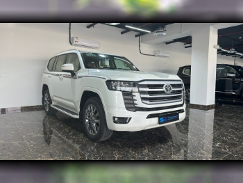 تويوتا  لاند كروزر  جي اكس ار  2025  اوتوماتيك  0 كم  6 سلندر  دفع رباعي  اس يو في  أبيض  تحت الضمان