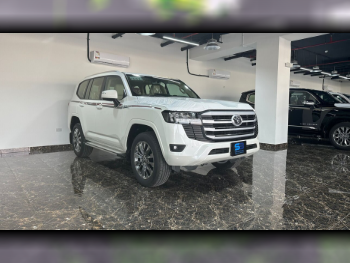 تويوتا  لاند كروزر  جي اكس ار  2025  اوتوماتيك  0 كم  6 سلندر  دفع رباعي  اس يو في  أبيض  تحت الضمان