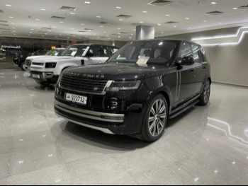 لاند روفر  رنج روفر  فوج  2024  اوتوماتيك  35,000 كم  8 سلندر  دفع رباعي  اس يو في  أسود  تحت الضمان
