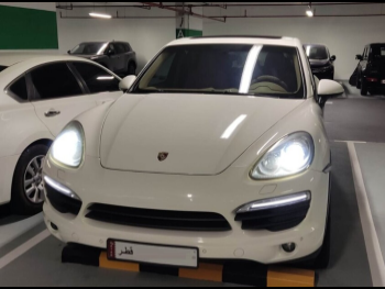 بورش  كيان  اس  2012  اوتوماتيك  170,000 كم  8 سلندر  دفع رباعي  اس يو في  أبيض