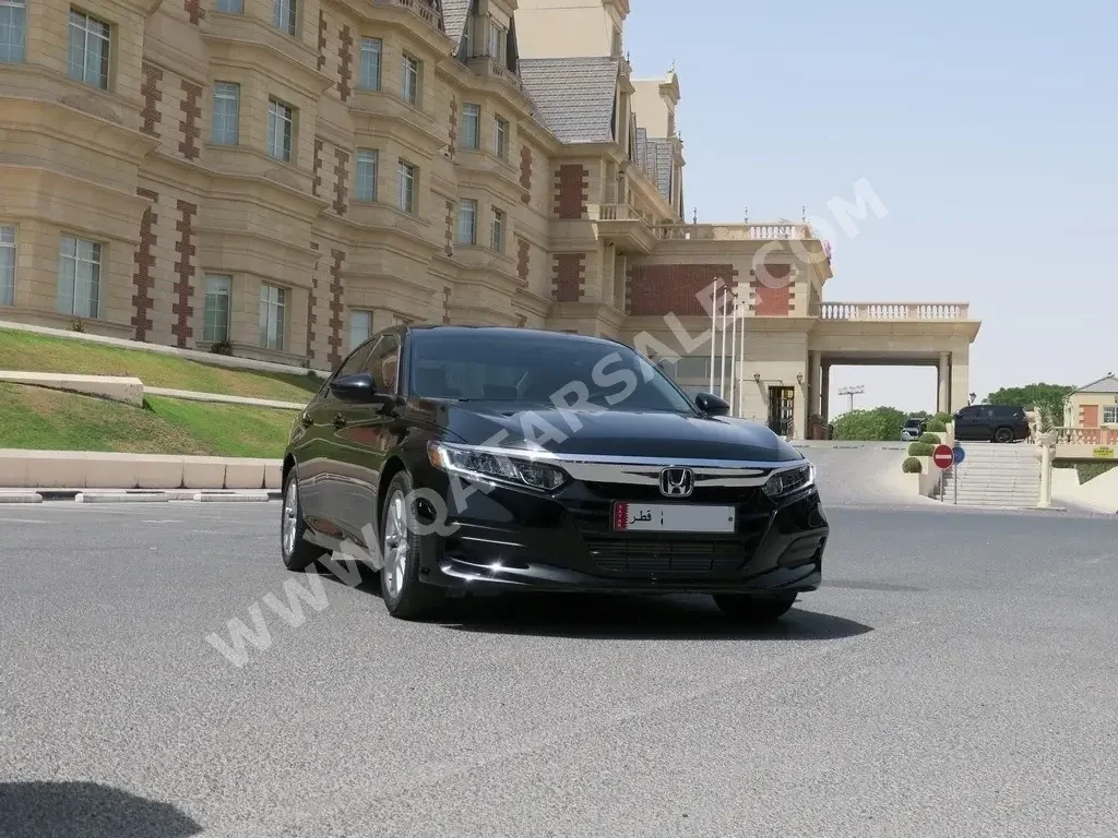 هوندا  اكورد  سيدان  أسود  2020