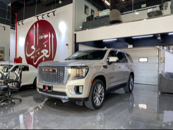 جي ام سي  يوكون  دينالي  2023  اوتوماتيك  72,000 كم  8 سلندر  دفع رباعي  اس يو في  ذهبي  تحت الضمان