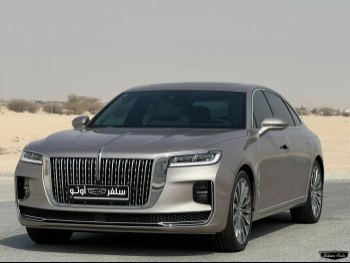 هونغ تشي  اتش 9  2022  اوتوماتيك  12,000 كم  6 سلندر  دفع كلي مستمر  سيدان  برونزي  تحت الضمان