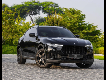 Maserati  Levante  Q4  2018  Automatic  85,000 Km  6 Cylinder  All Wheel Drive (AWD)  SUV  Black