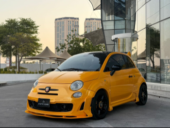 فيات  500  ابارث  2014  اوتوماتيك  40,000 كم  4 سلندر  سحب امامي  هاتشباك  أصفر