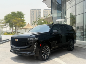 كاديلاك  اسكيليد  600  2023  اوتوماتيك  18,000 كم  8 سلندر  دفع رباعي  اس يو في  أسود  تحت الضمان