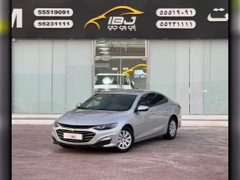 شفروليه  ماليبو  2020  اوتوماتيك  98,000 كم  4 سلندر  سحب امامي  سيدان  فضي